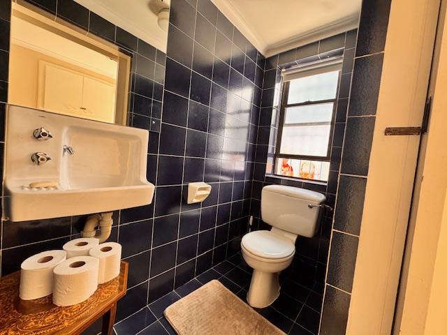 To Let 4 Bedroom Property for Rent in Sea Point Western Cape